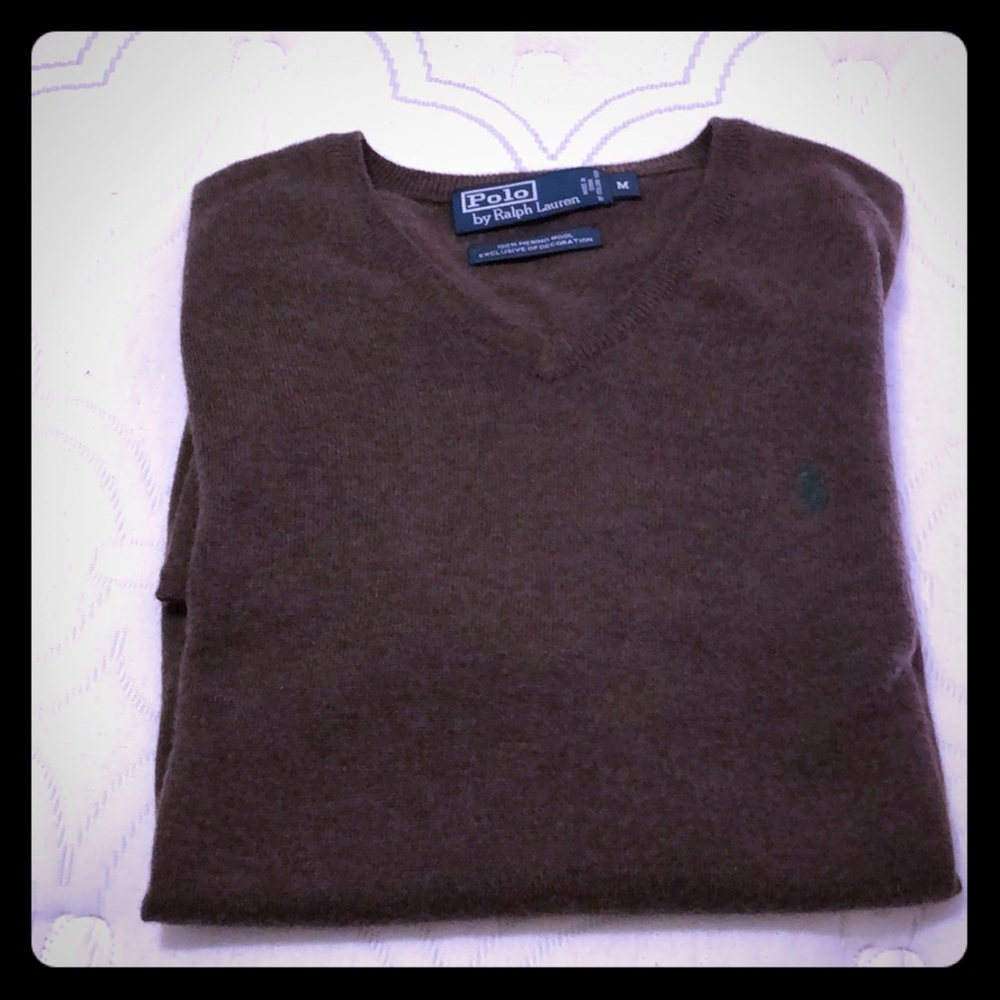 Men’s brand new V-neck